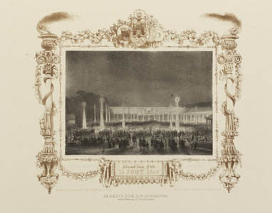 32514 Afbeelding van het avondfeest van de studenten van de hogeschool in het met feestverlichting in de tuin van C. ...